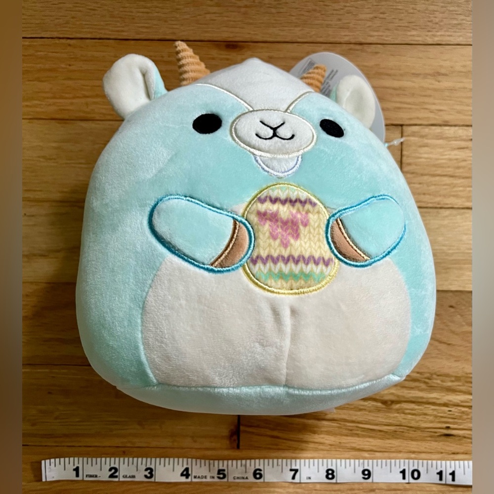 NWT Domingo the Easter Goat Squishmallow 8” 2022 - Picture 4 of 4